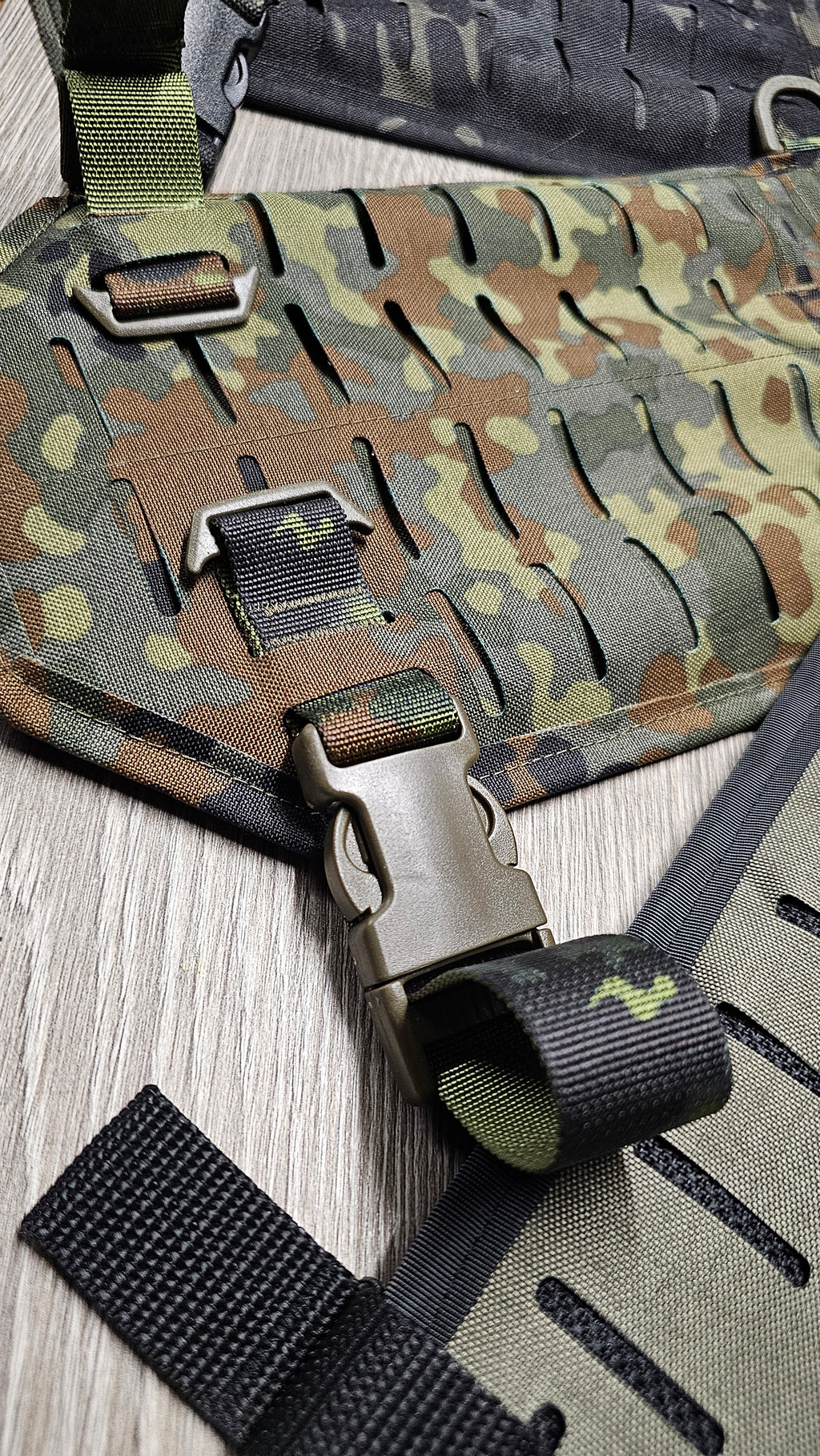 Köcher V4 Camouflage