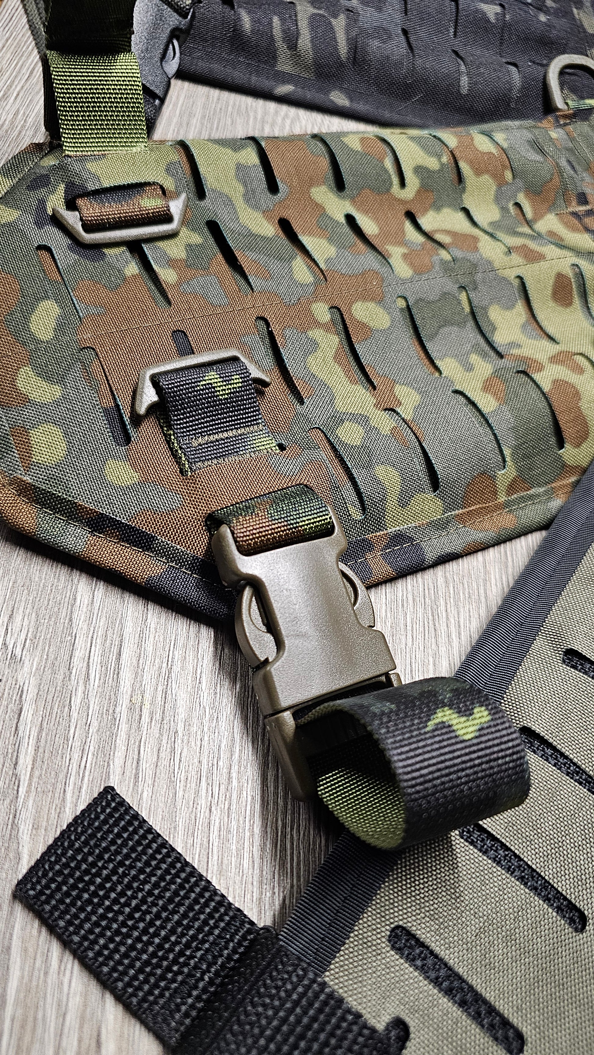 Köcher V4 Camouflage